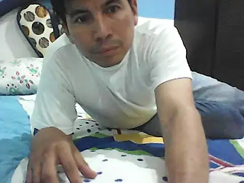 Snapshot of bisexual0007 chatting on January 2025 03:58:02 AM bisexual0007 online show from January 2025 03:58:02 AM