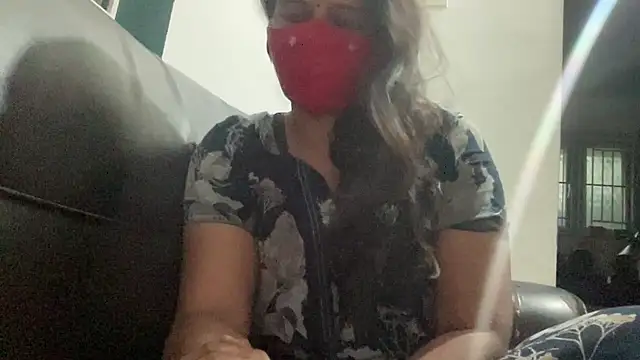 Tamil Sanjana  online show from February 2026 01:10:02 AM