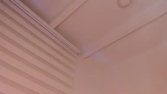 Alissonroses online show from April 2026 12:24:01 AM