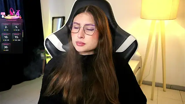 Daisha Riley online show from September 2025 01:33:01 PM