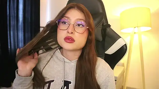 Daisha Riley online show from November 2025 02:38:01 PM