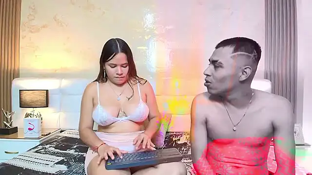 Laura And  Andres online show from January 2026 12:29:02 PM