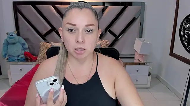 natalia5560 online show from September 2025 02:39:02 PM