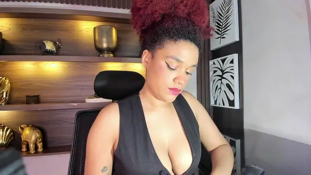 Snapshot of loladupont chatting on May 2026 03:12:01 AM loladupont online show from May 2026 03:12:01 AM
