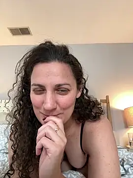 snarley33 online show from February 2026 06:02:01 PM