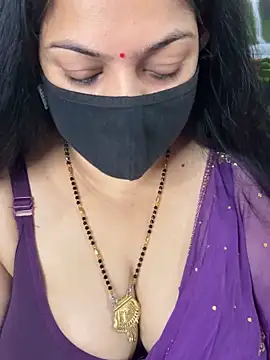 Snapshot of FlatVincy4 chatting on October 2025 04:46:02 AM FlatVincy4 online show from October 2025 04:46:02 AM