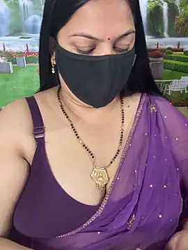 Snapshot of FlatVincy4 chatting on October 2025 03:51:02 AM FlatVincy4 online show from October 2025 03:51:02 AM