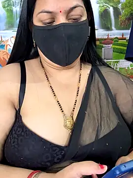 Snapshot of FlatVincy4 chatting on November 2025 04:51:01 PM FlatVincy4 online show from November 2025 04:51:01 PM