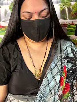 Snapshot of FlatVincy4 chatting on November 2025 04:55:02 AM FlatVincy4 online show from November 2025 04:55:02 AM