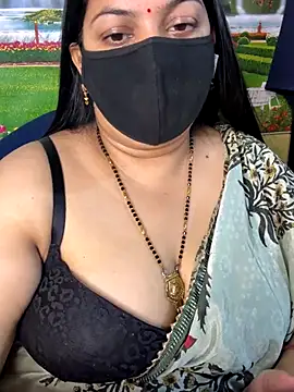 Snapshot of FlatVincy4 chatting on November 2025 05:01:02 PM FlatVincy4 online show from November 2025 05:01:02 PM