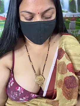 Snapshot of FlatVincy4 chatting on November 2025 03:07:02 PM FlatVincy4 online show from November 2025 03:07:02 PM