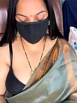 Snapshot of FlatVincy4 chatting on November 2025 03:34:01 PM FlatVincy4 online show from November 2025 03:34:01 PM