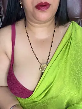 Snapshot of FlatVincy4 chatting on November 2025 04:03:02 AM FlatVincy4 online show from November 2025 04:03:02 AM