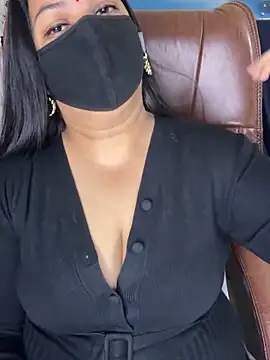 Snapshot of FlatVincy4 chatting on November 2025 04:15:01 AM FlatVincy4 online show from November 2025 04:15:01 AM