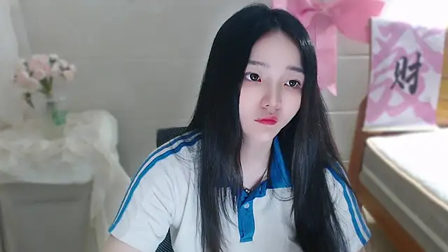 qiqi--- online show from April 2026 12:29:02 PM