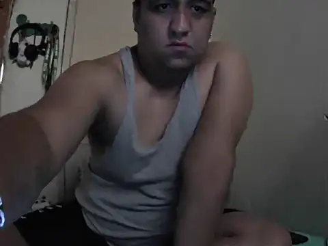 Snapshot of manolo666hot chatting on August 2026 06:18:01 PM manolo666hot online show from August 2026 06:18:01 PM