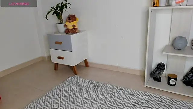 martina roldam online show from January 2025 12:17:01 AM