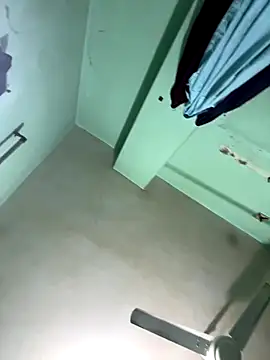 Snapshot of GildanK18 chatting on December 2025 10:35:02 AM GildanK18 online show from December 2025 10:35:02 AM