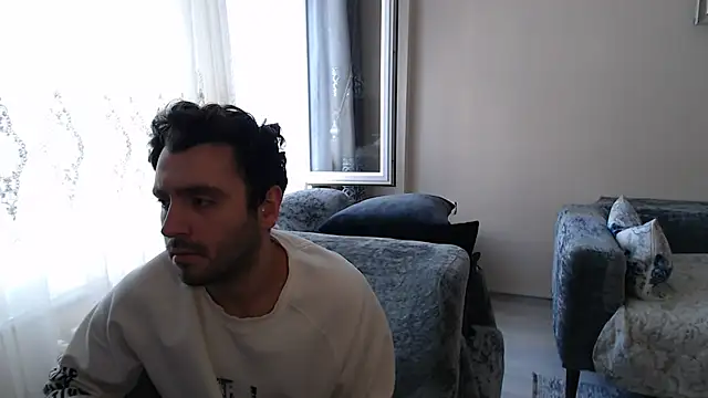 handsomeee04 online show from April 2026 02:30:01 PM