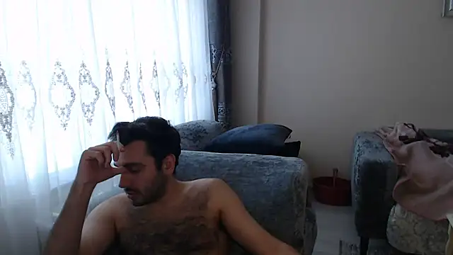 handsomeee04 online show from April 2026 03:59:02 AM