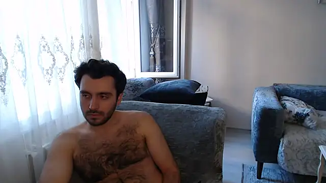 handsomeee04 online show from April 2026 04:04:02 PM