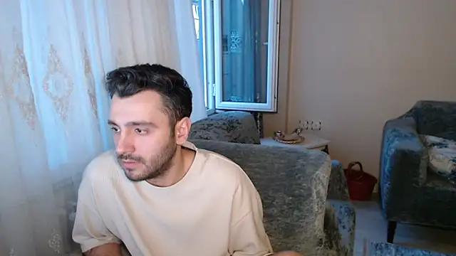 handsomeee04 online show from May 2026 11:23:04 PM