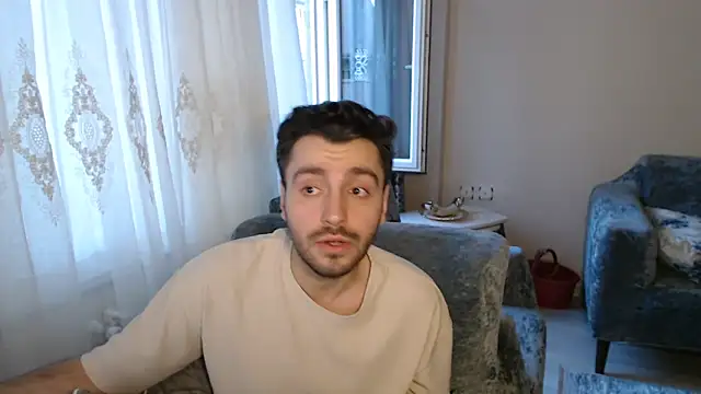 handsomeee04 online show from May 2026 12:51:02 AM