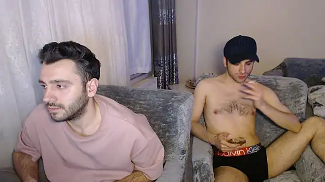 handsomeee04 online show from May 2026 11:10:02 PM