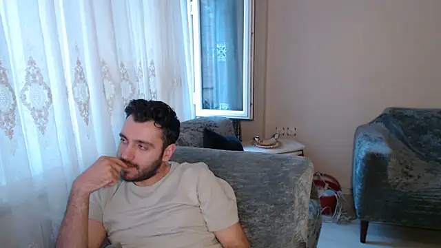 handsomeee04 online show from May 2026 03:13:01 AM