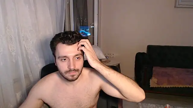 handsomeee04 online show from June 2026 09:21:02 PM