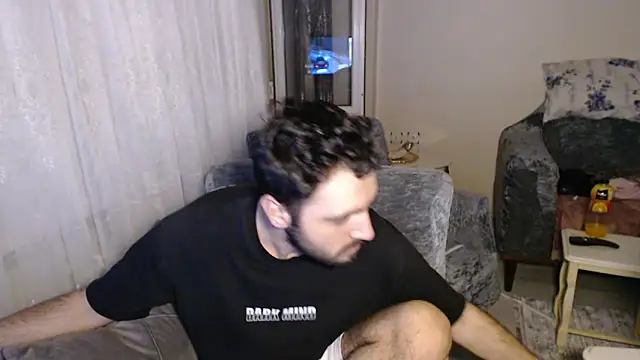 handsomeee04 online show from June 2026 11:16:01 PM