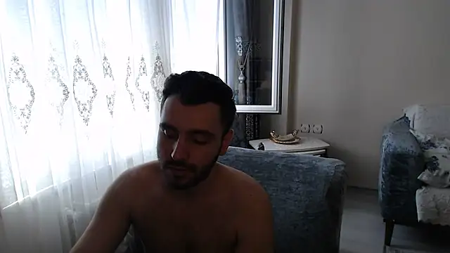 handsomeee04 online show from June 2026 12:52:01 PM