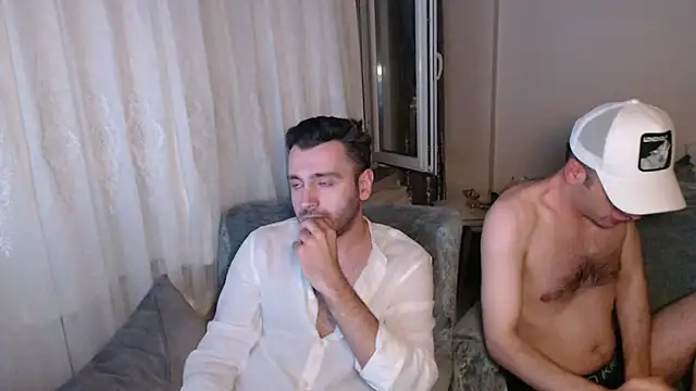 handsomeee04 online show from June 2026 10:59:02 PM