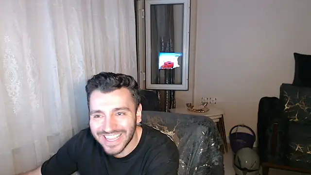 handsomeee04 online show from July 2026 11:44:01 PM