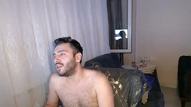 handsomeee04 online show from July 2026 10:03:01 PM