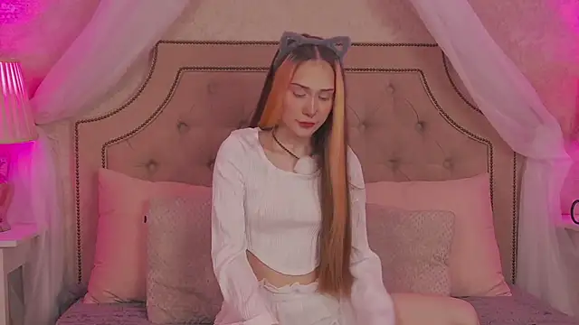 Snapshot of SashaMeow chatting on May 2026 04:46:02 PM SashaMeow online show from May 2026 04:46:02 PM