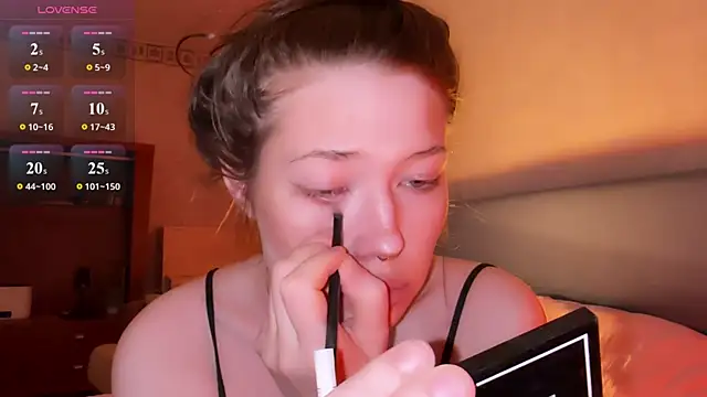 eva varnerr online show from June 2026 10:51:01 PM