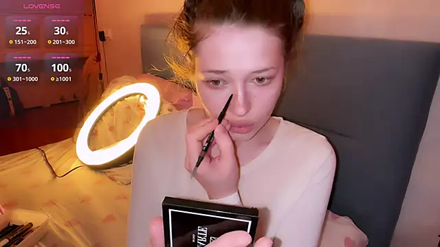 eva varnerr online show from July 2026 07:53:02 PM