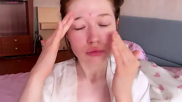 eva varnerr online show from July 2026 01:40:01 PM
