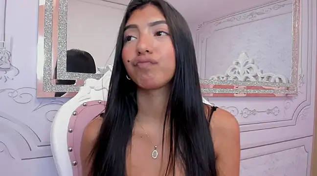 Snapshot of Daphne_Fox_ chatting on March 2025 09:17:02 AM Daphne Fox online show from March 2025 09:17:02 AM