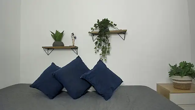 naughty 1girl online show from April 2026 01:39:01 AM