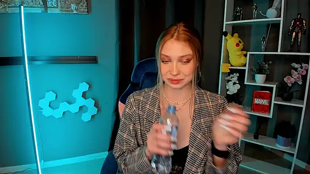 ElmaLee online show from December 2024 09:18:02 PM