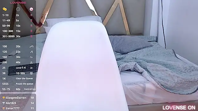 Snapshot of MommyHelpsmee chatting on March 2025 07:12:01 PM MommyHelpsmee online show from March 2025 07:12:01 PM