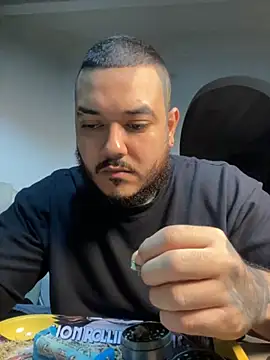 El Titan1998 online show from October 2025 11:34:02 PM