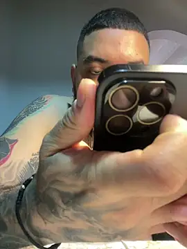 El Titan1998 online show from April 2026 07:55:02 PM