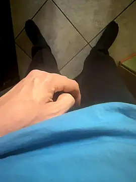 Snapshot of Dvddd chatting on November 2025 11:32:01 AM Dvddd online show from November 2025 11:32:01 AM