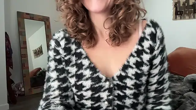 leahsparkles online show from November 2025 03:01:02 PM