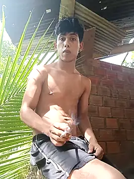 Andres123cv online show from December 2025 06:59:02 PM