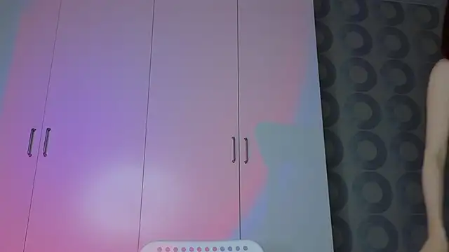 Snapshot of Cuteroxyfoxy chatting on January 2025 09:18:01 AM Cuteroxyfoxy online show from January 2025 09:18:01 AM