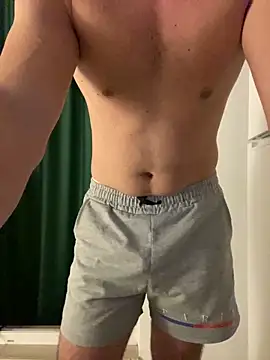 Snapshot of couplehot992 chatting on December 2024 05:05:02 PM couplehot992 online show from December 2024 05:05:02 PM